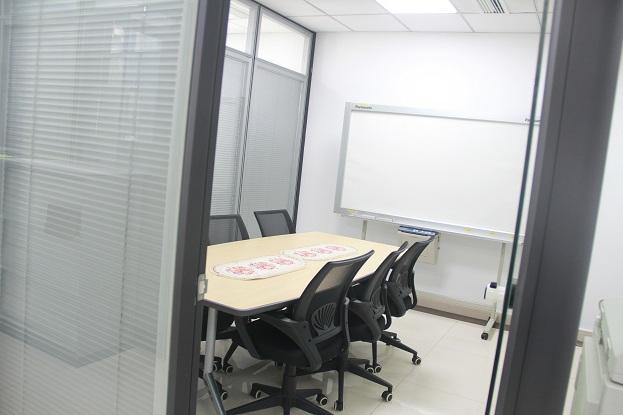 会议室（震旦会议桌·松下电子白板）
