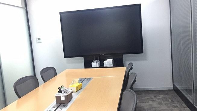 MAXHUB X3旗舰版 · 震旦经典会议桌 · 世界著名品牌aeron椅