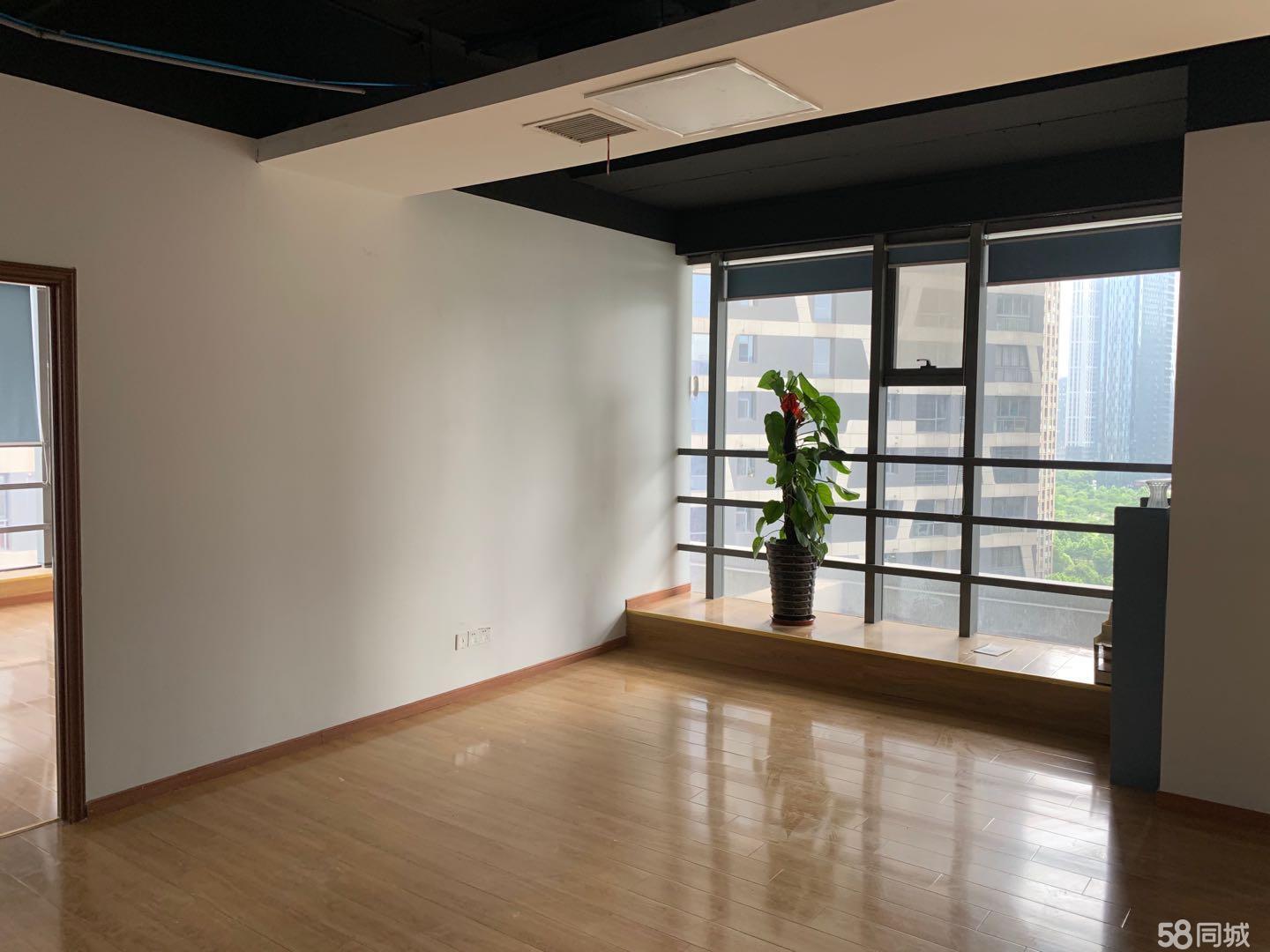 新地精装可观湖送阳台