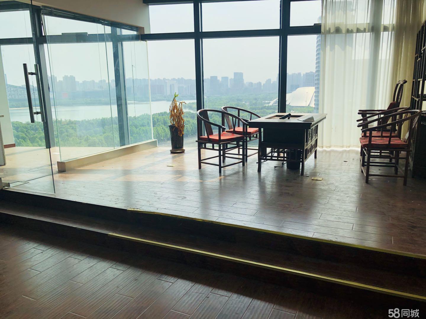 华邦视野开阔家具齐全