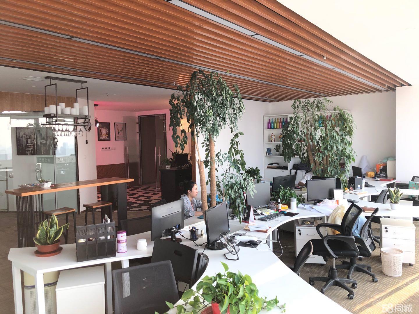 蔚蓝商务精装带家具交通便利