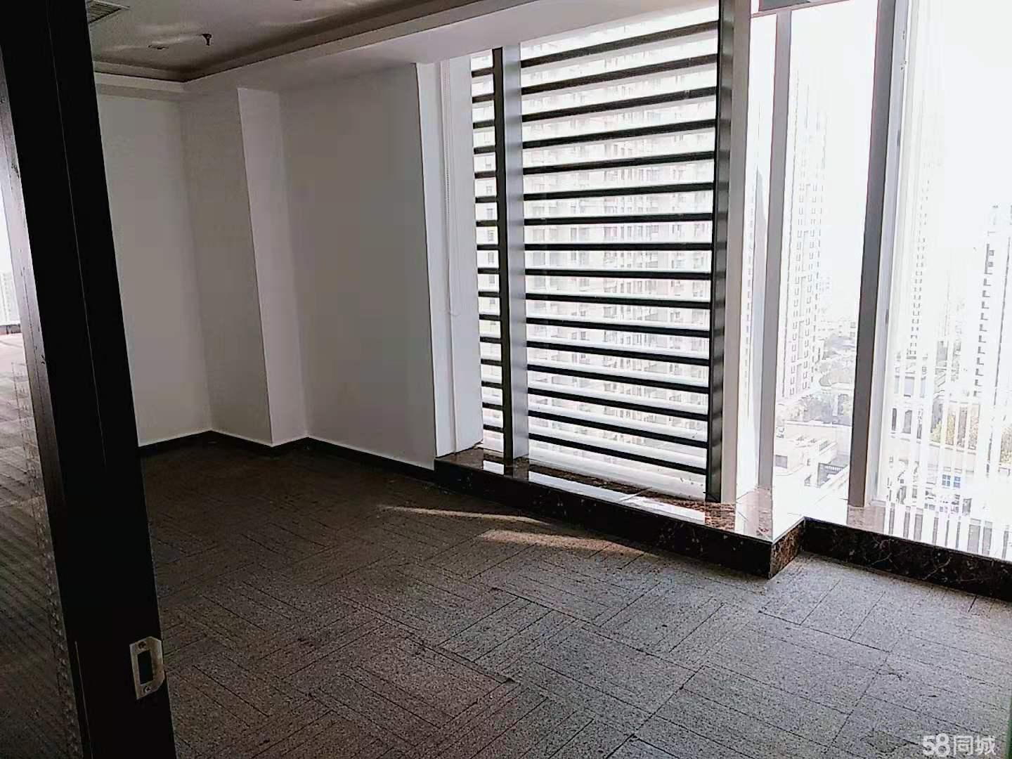 绿地双面采光位置好交通便利