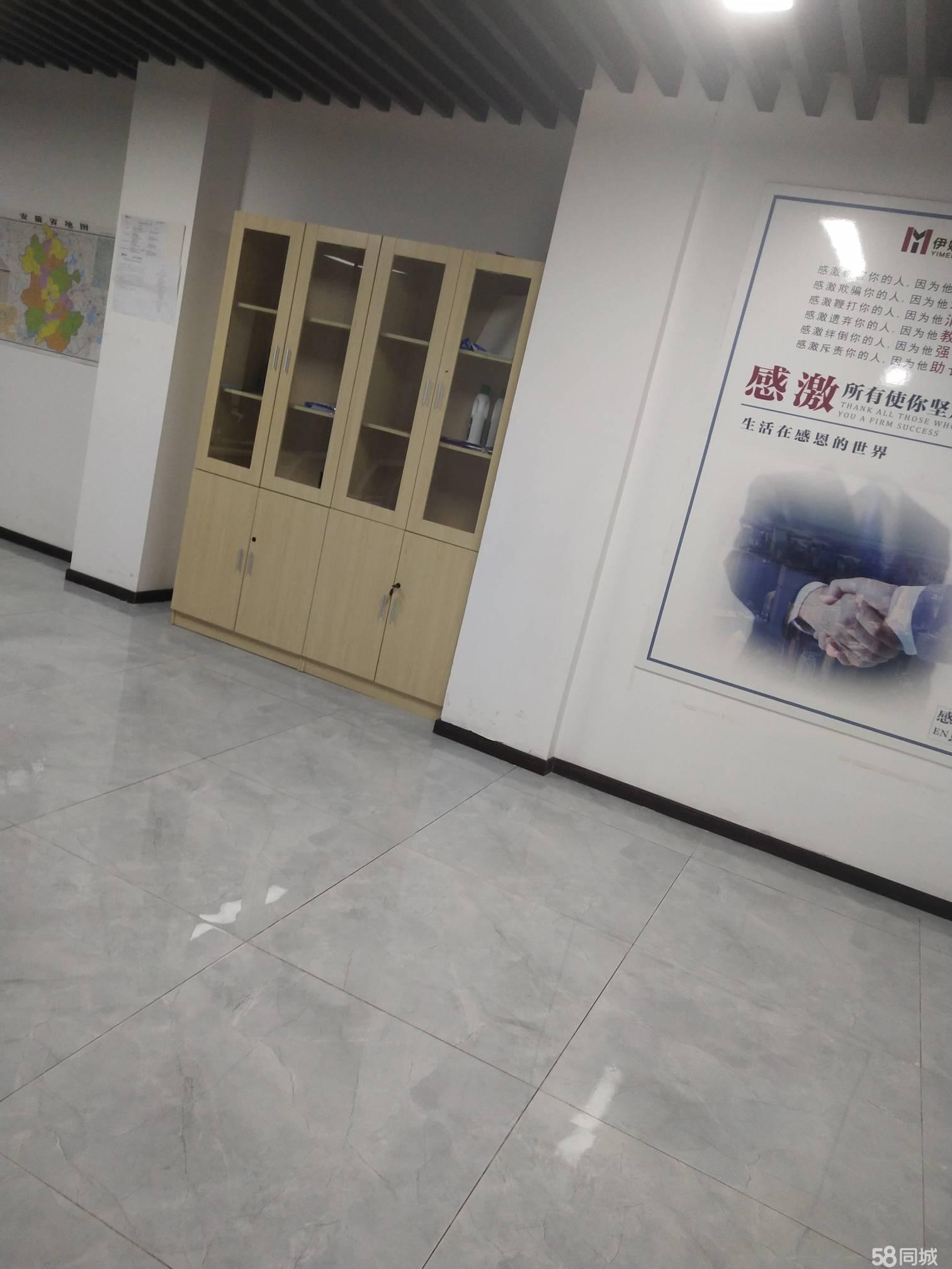 利港银河精装家具齐全