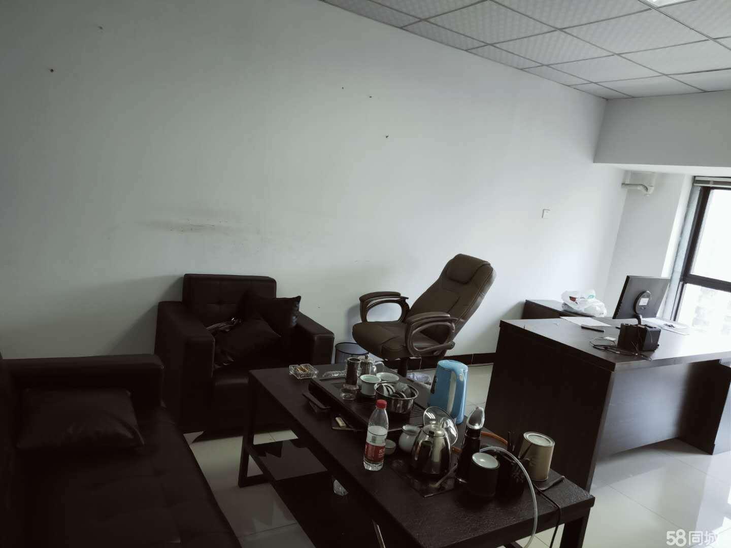 西湖国际精装带家具生活便利