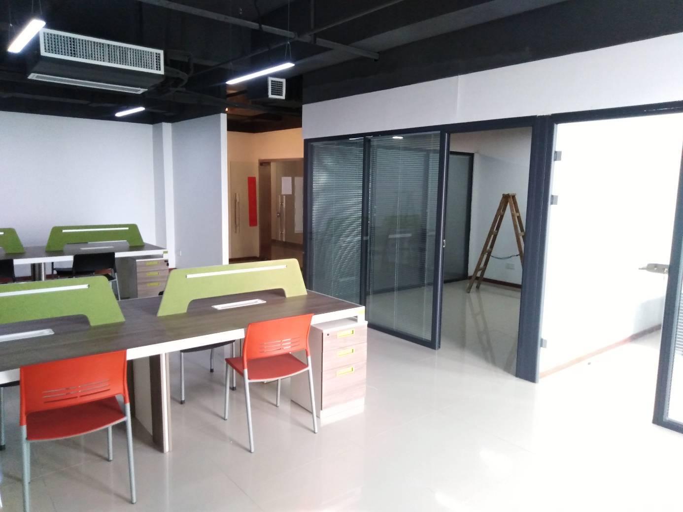 加侨精装交通方便随时看房