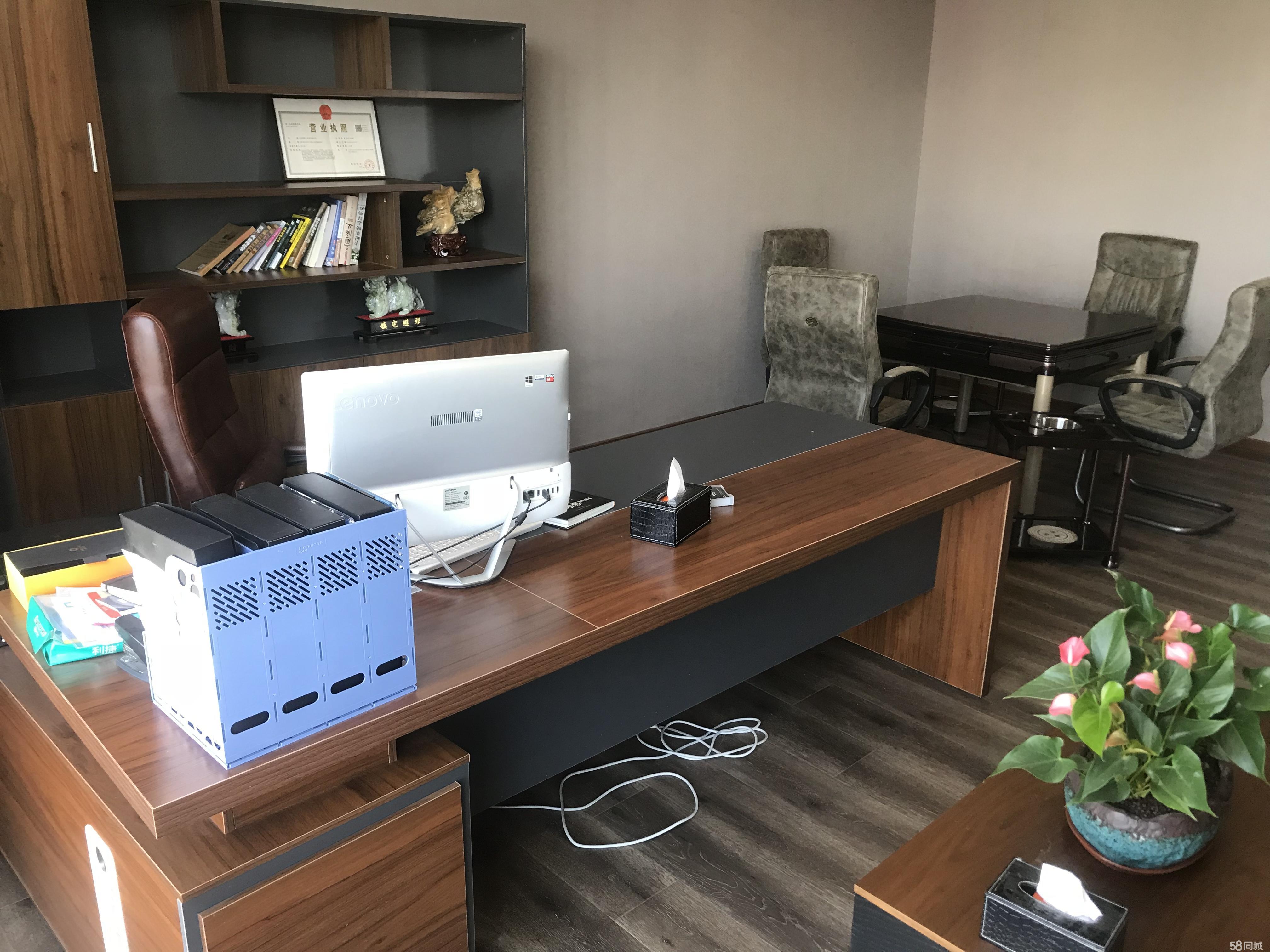 绿地精装适合接待交通便利