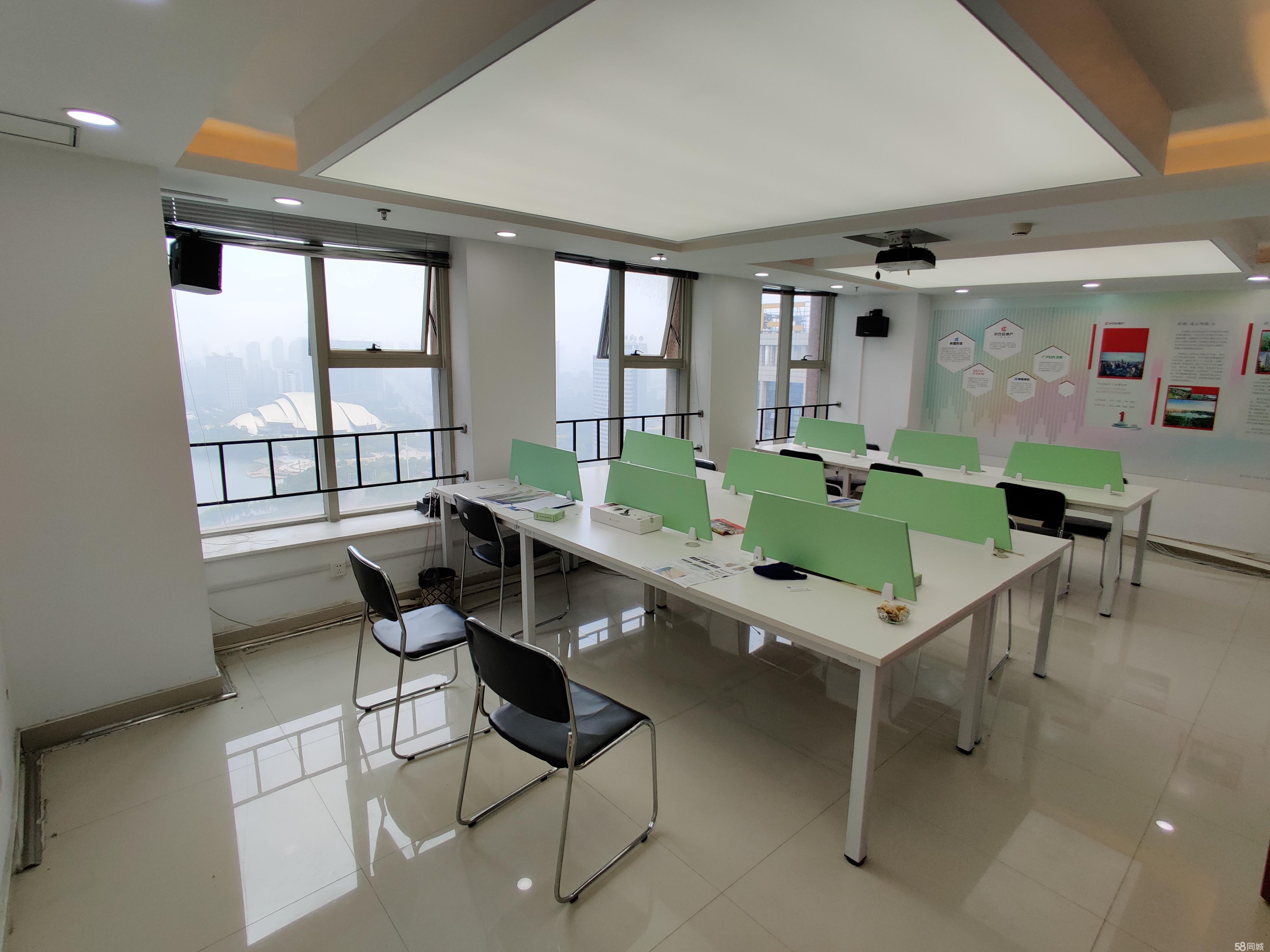 蔚蓝商务豪装带家具可观湖景