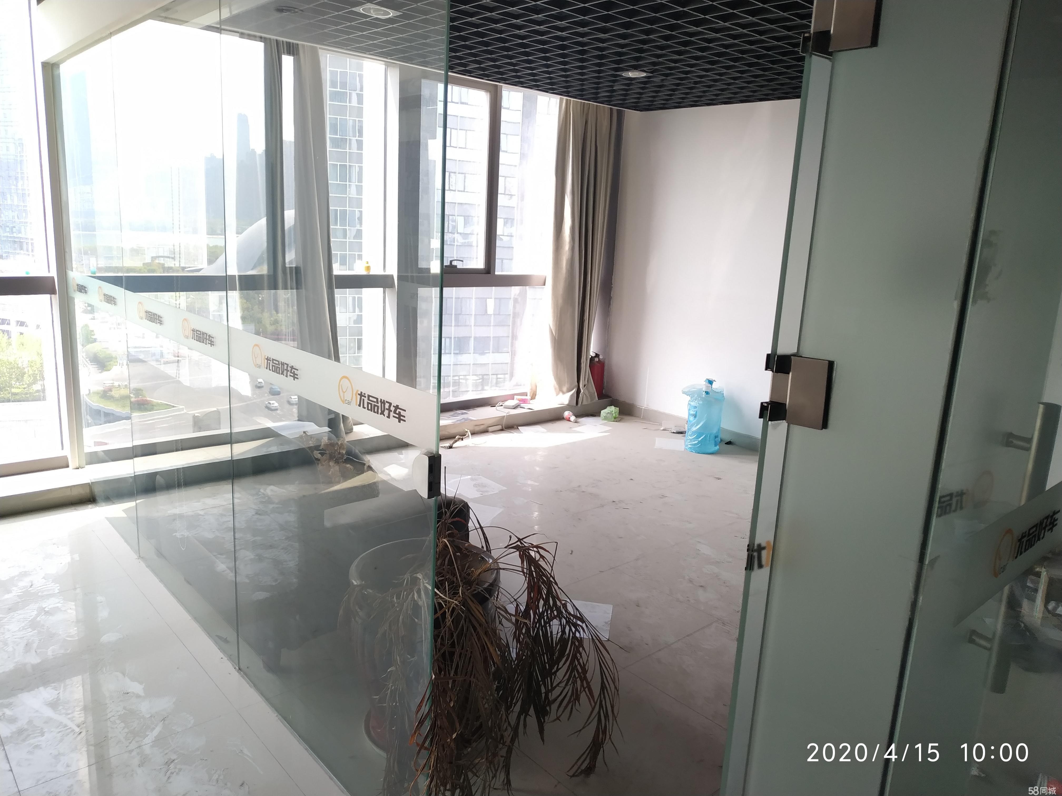 万达精装东南角位置好湖景房