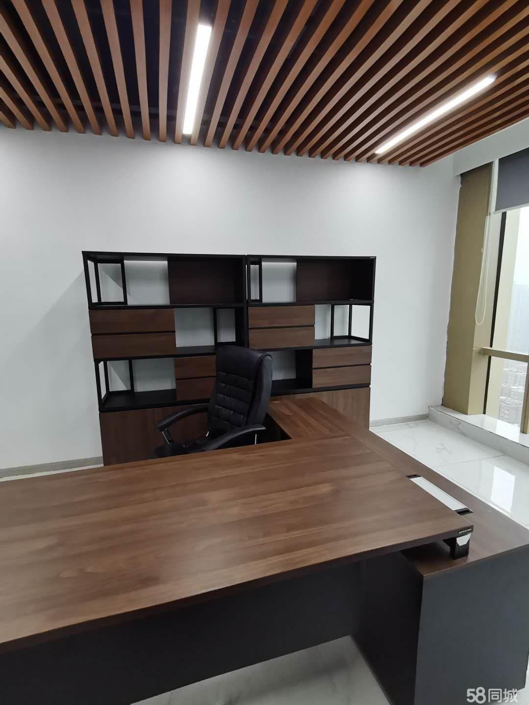 金融港精装家具齐全位置好户型好