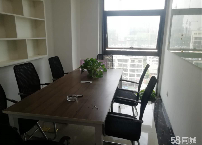 西湖国际精装三办边户带全套家具