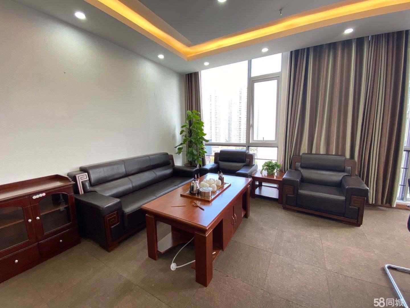 金融港精装东南边户采光好