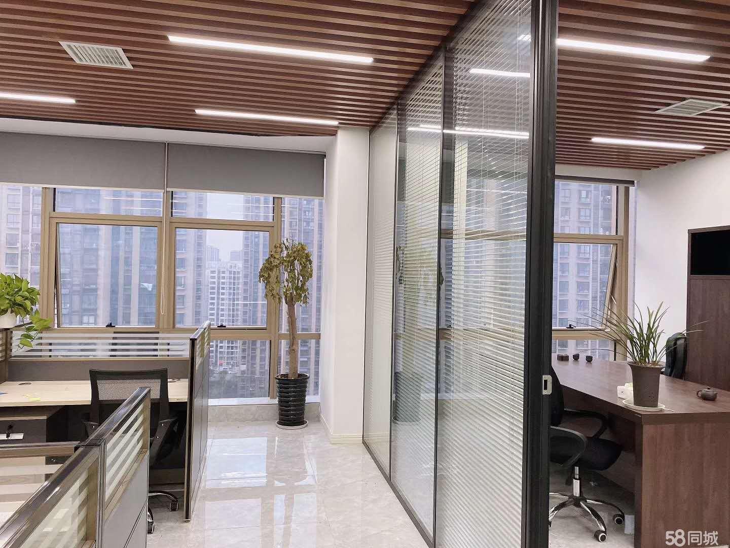 滨湖新区湖景地铁口