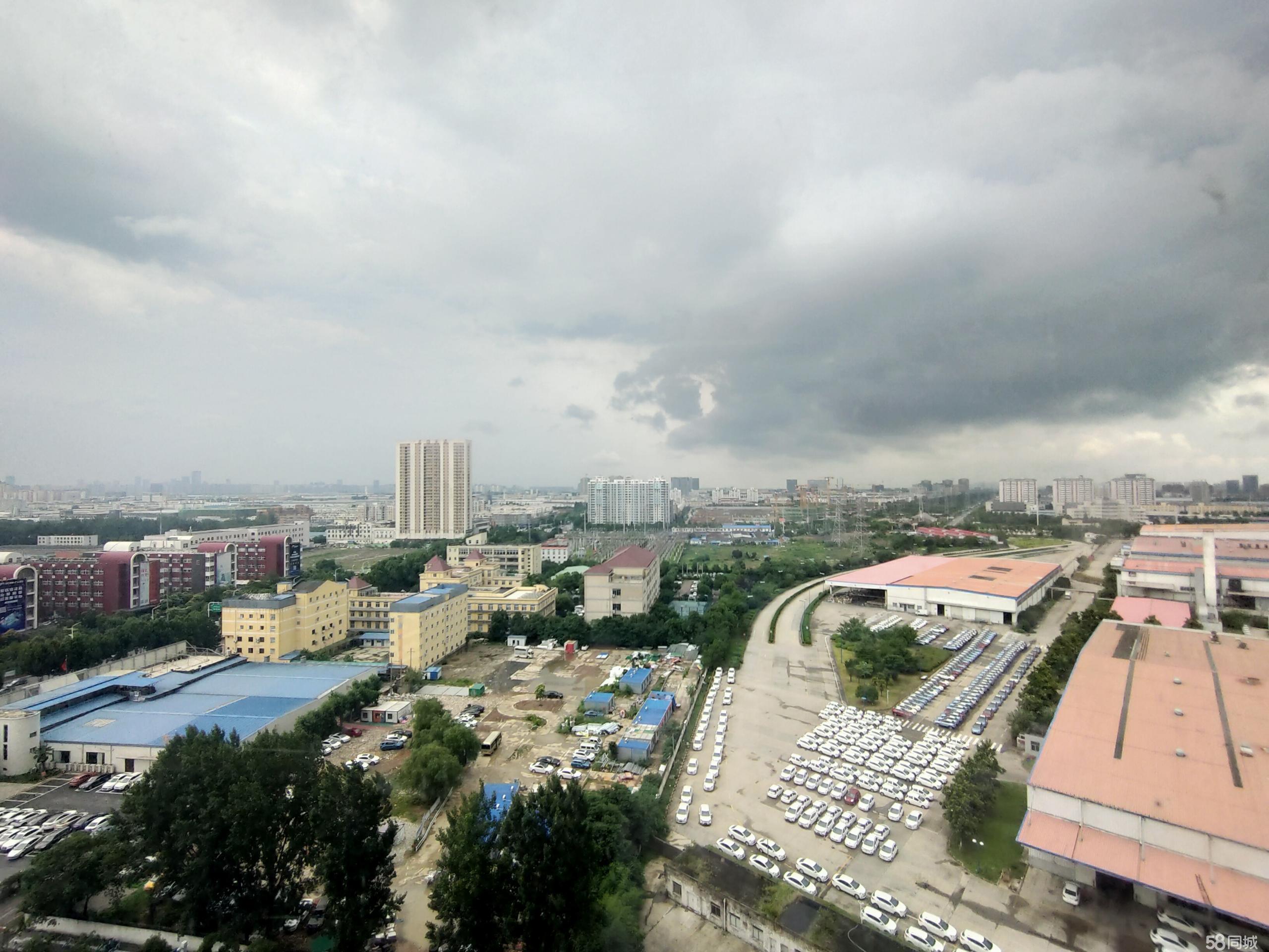 经开区正对电梯口朝南