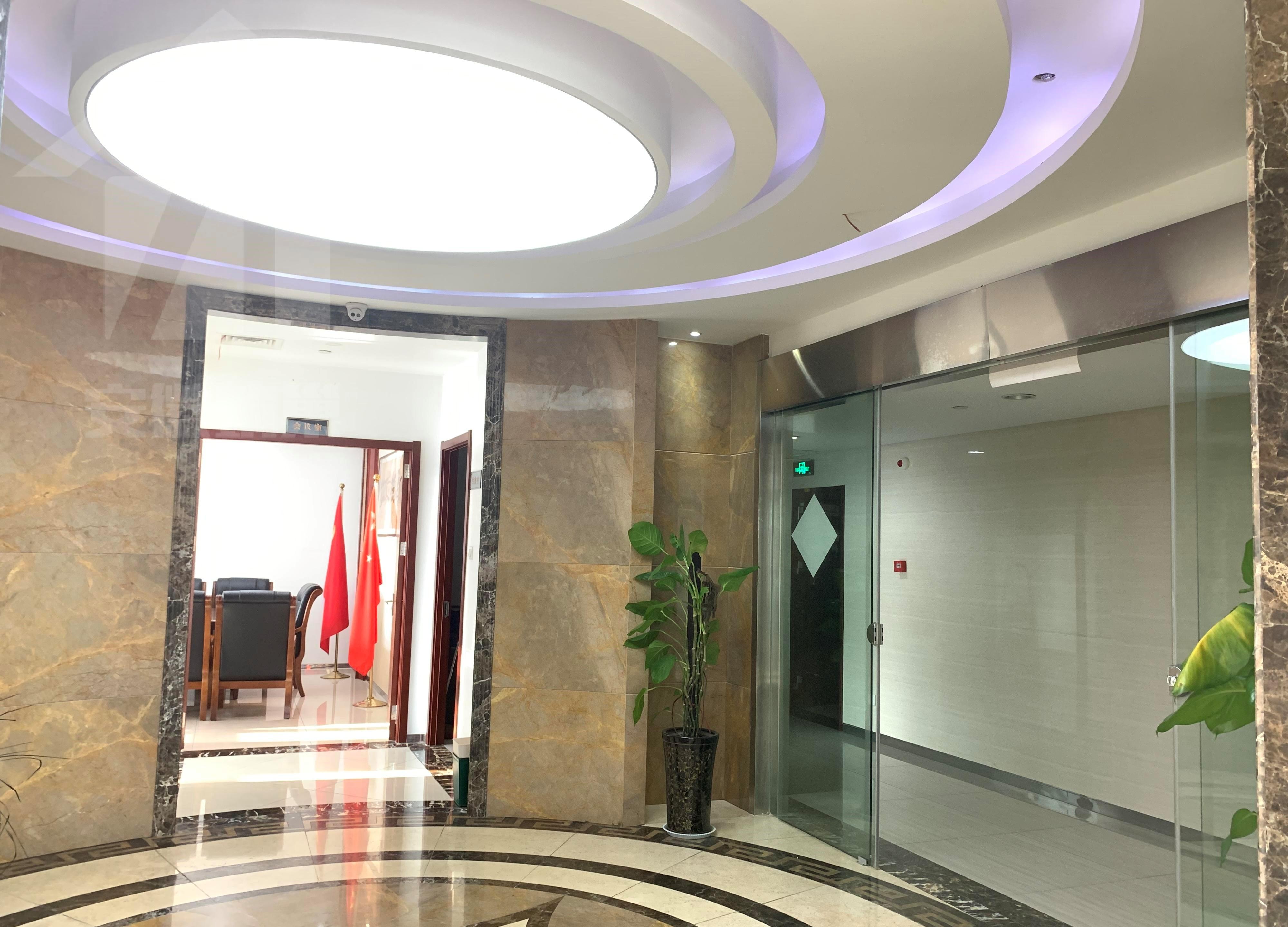 政务区豪装高档多办公室