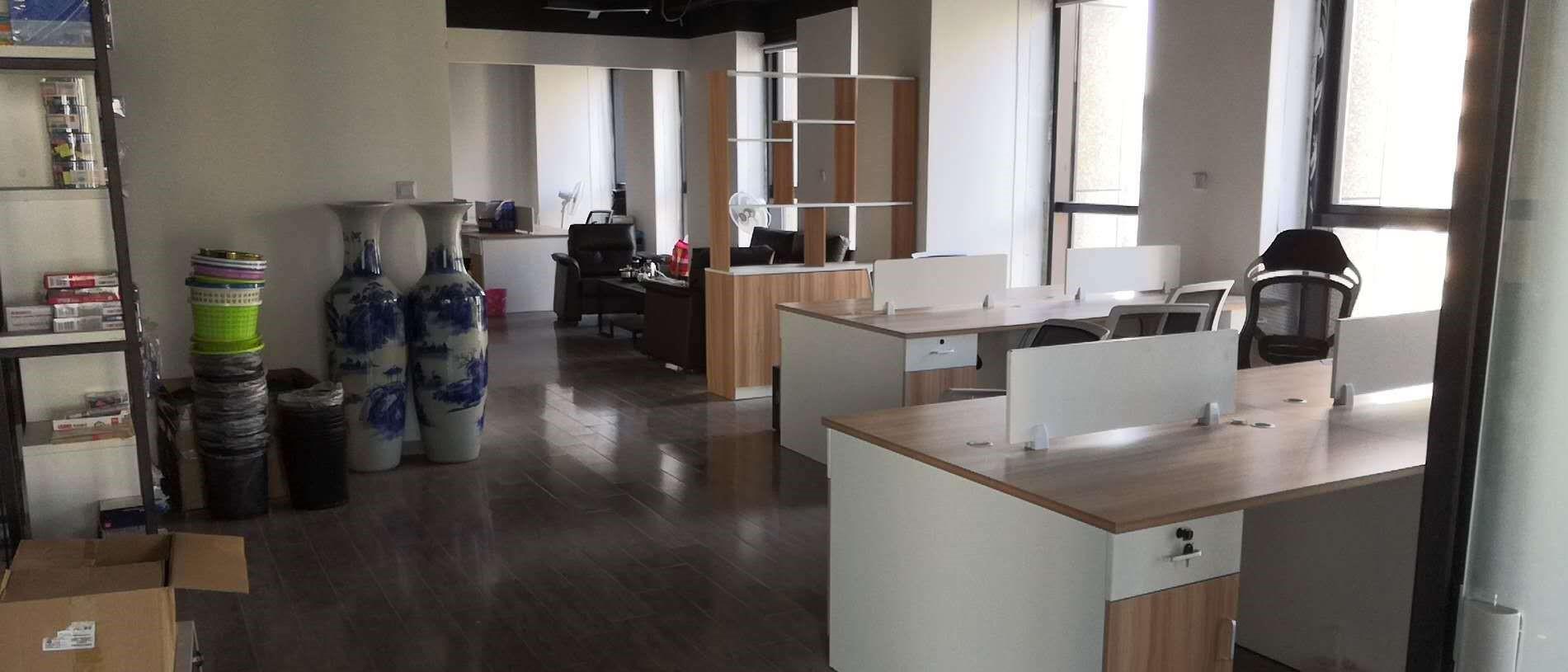 滨湖新区精装豪华家具交通便利