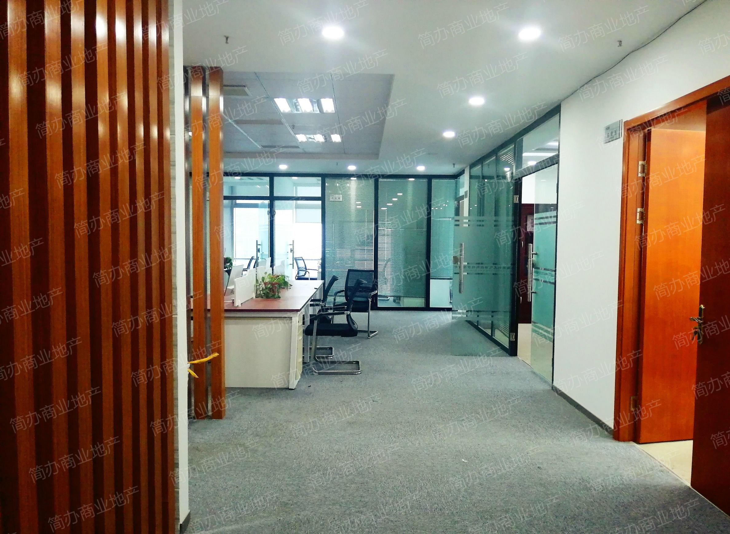 政务区豪装带家具随时入驻