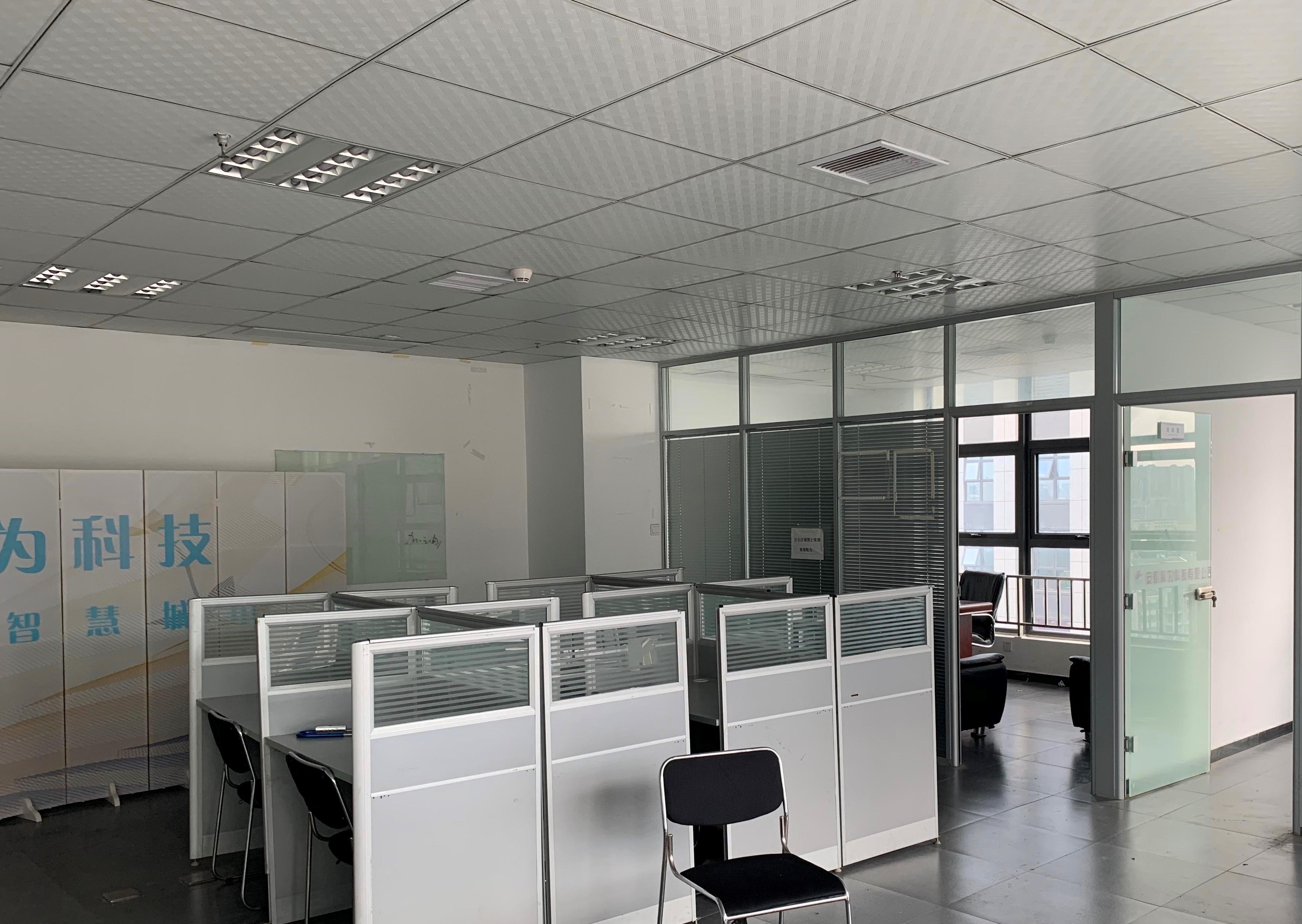 经开区精装三办一厅格局好