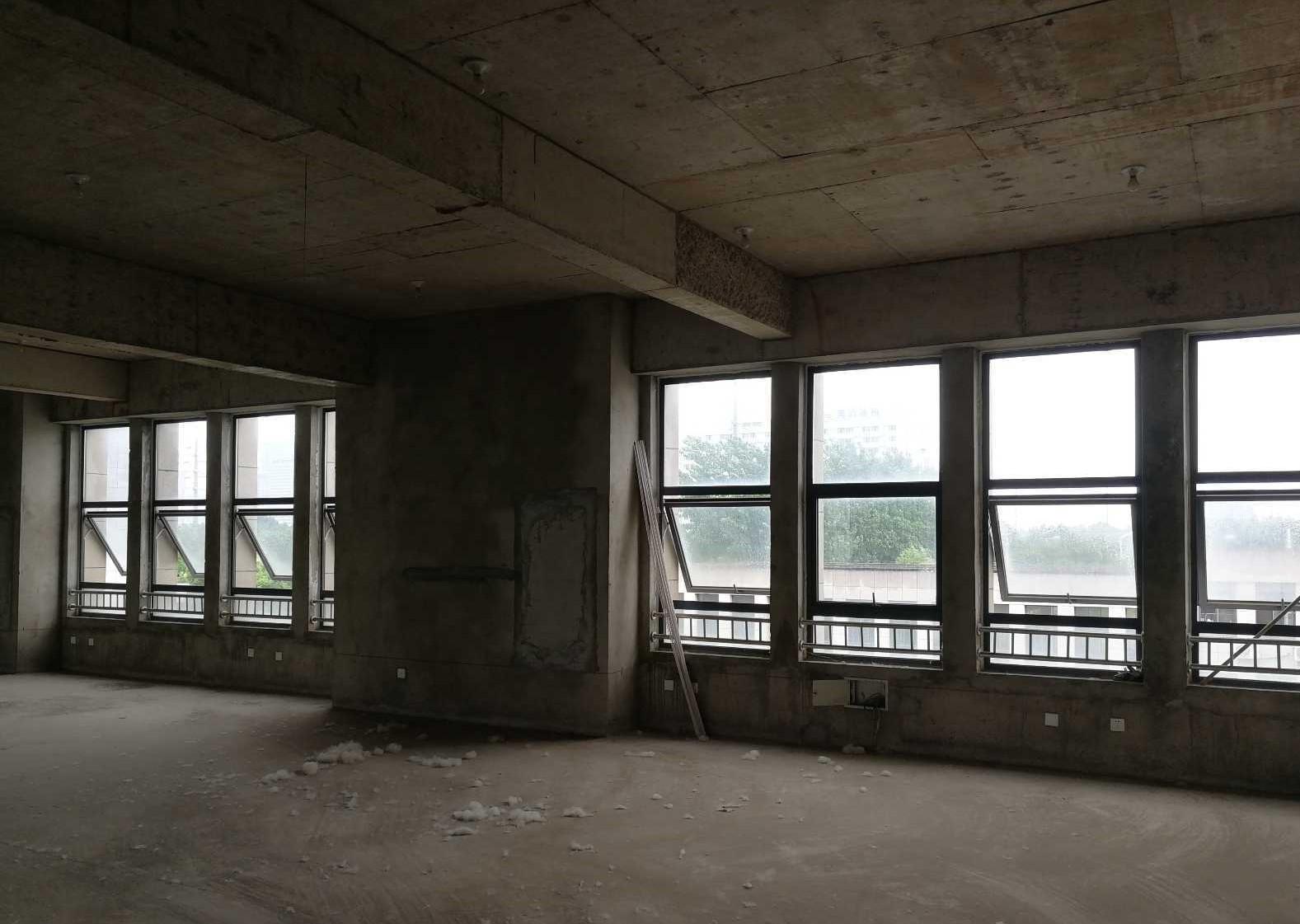 高新区精装交通便利停车无忧