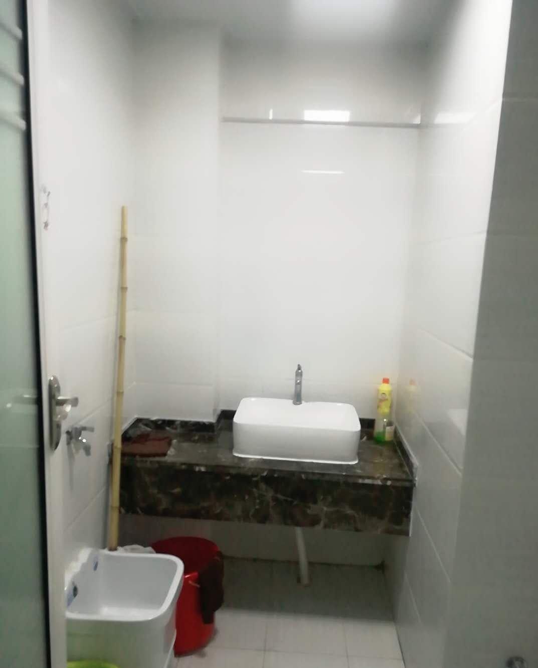 经开区精装带家具地铁2号线旁