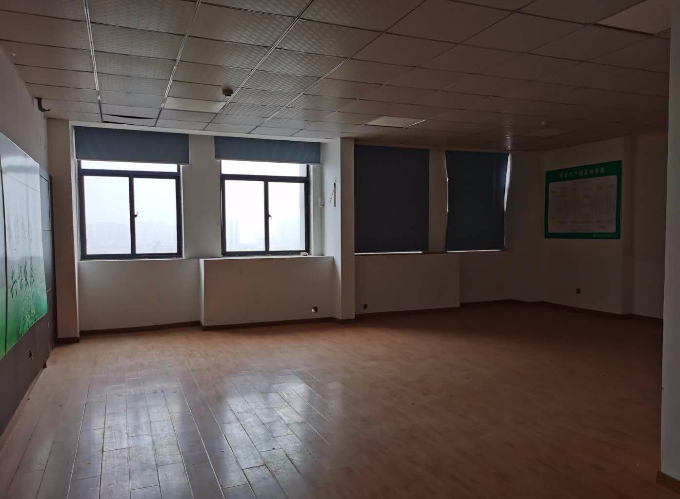 经开区大学城商圈格局好采光亮