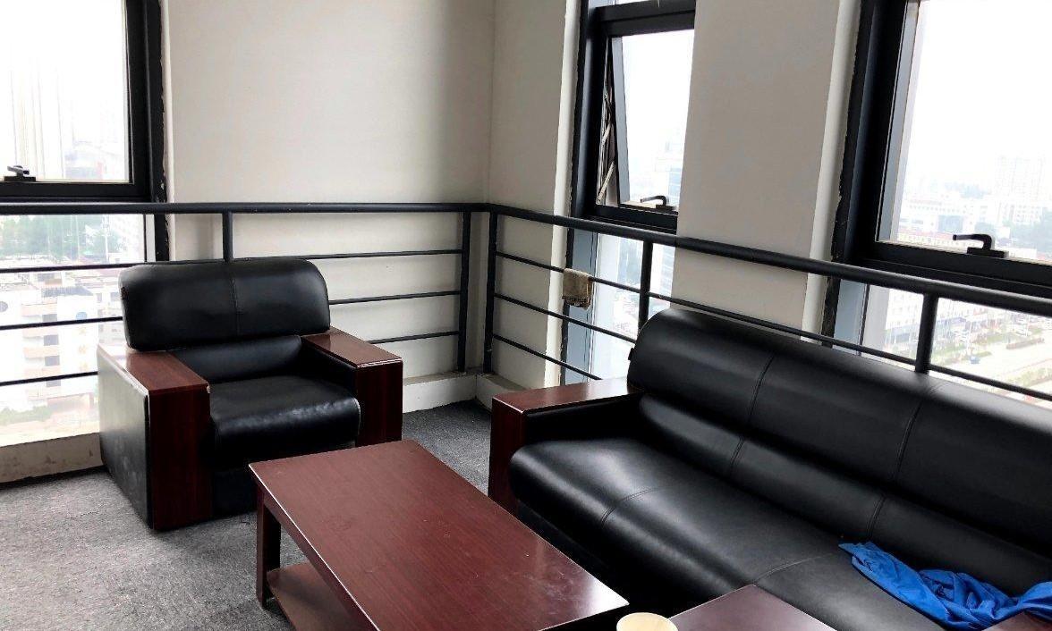 蜀山区精装家具齐全带隔断