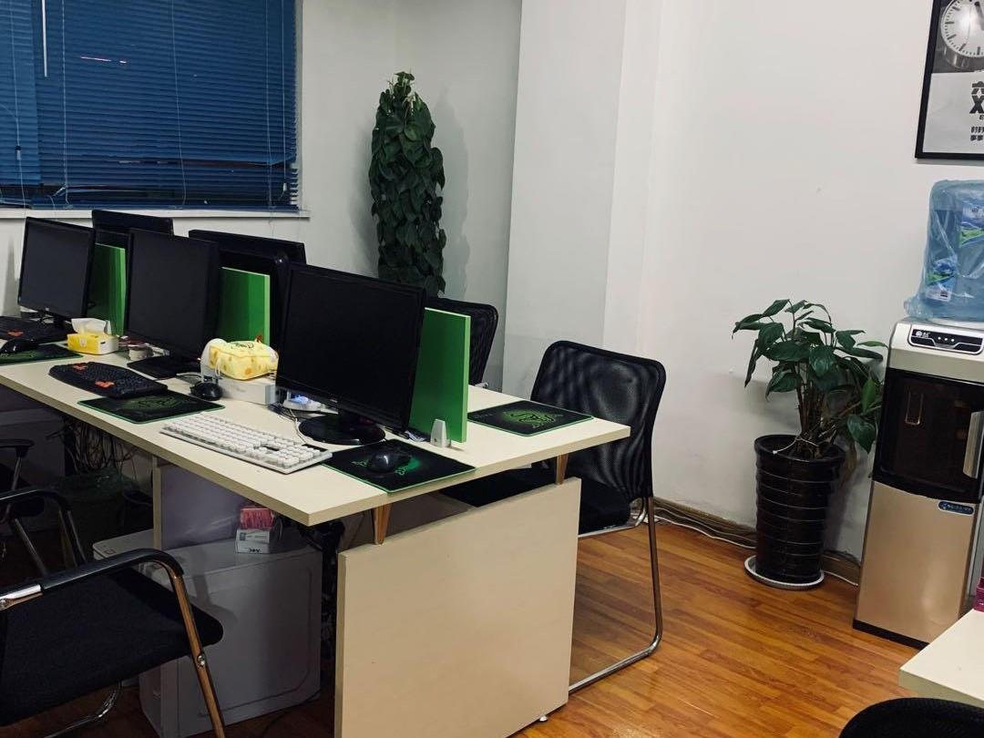 新站区精装全配小套办公室