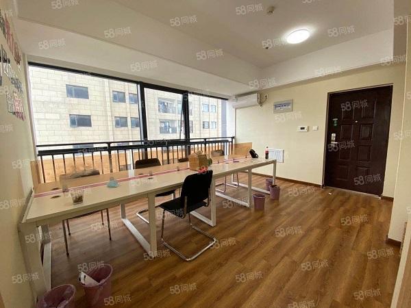 滨湖新区精装商圈繁华家具齐全