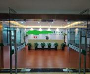 经开区精装电梯口旁