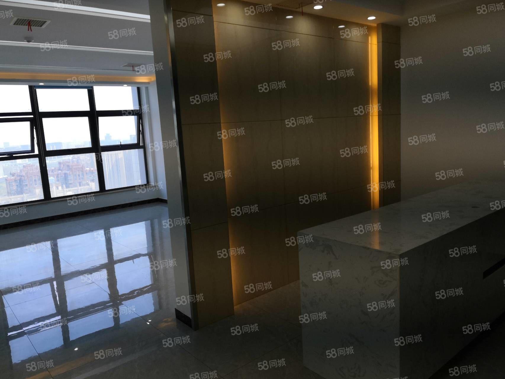 0经开区精装电梯口旁