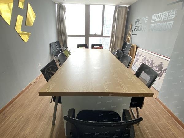 政务区精装带家具湖景办公